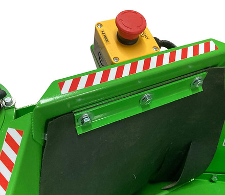 chipper emergency push button on the Yardbeast 3514