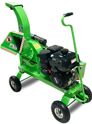 The Yardbeast 2510 is our smallest wood chipper, ideal for chipping branches around the house and keep a tidy property